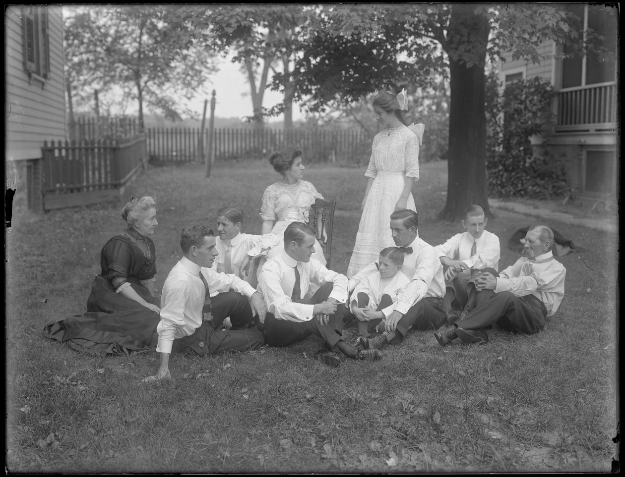 Família McGovern, Creston Avenue, Bronx, c.1911 de William Davis Hassler