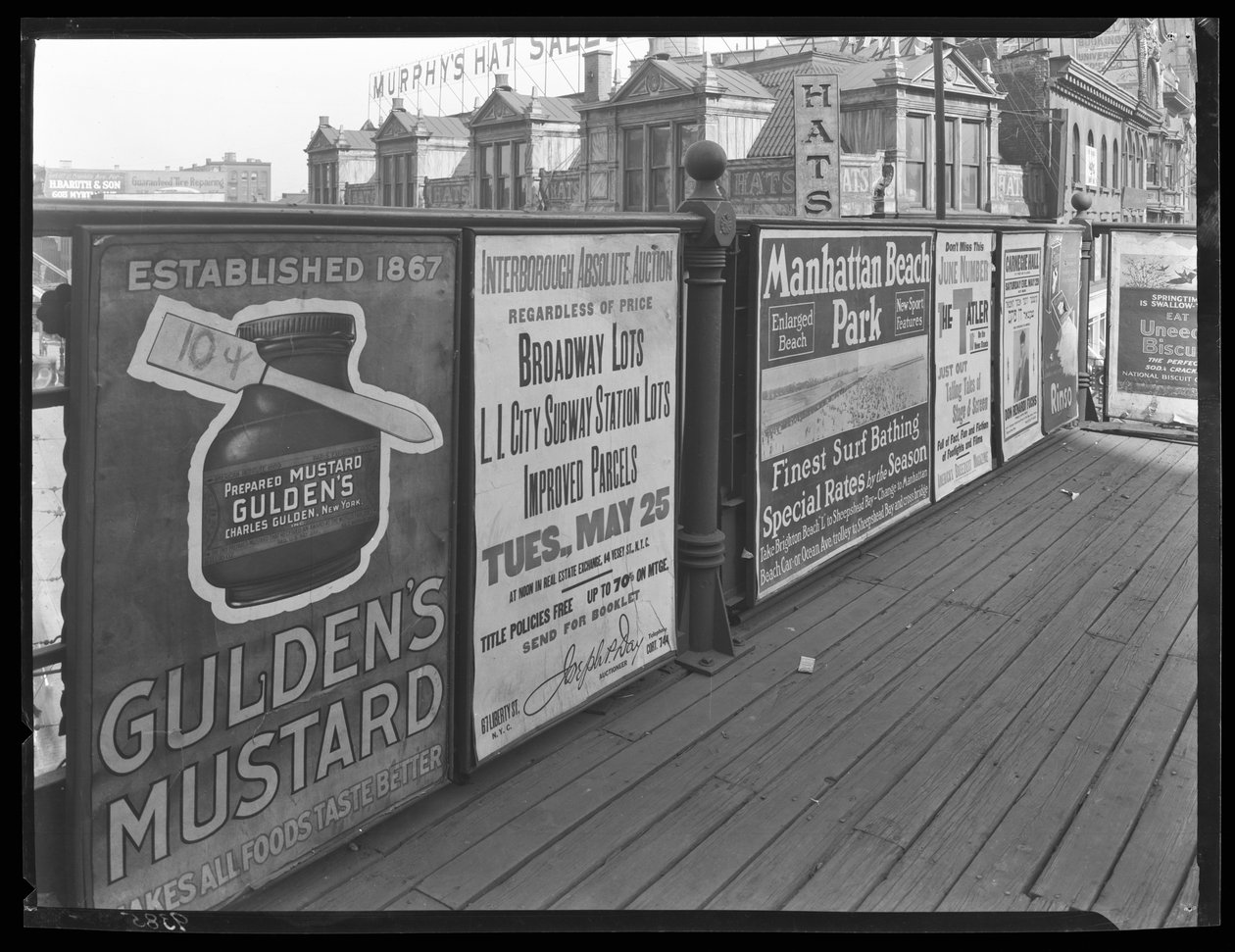 Cartaz elevado da avenida de Myrtle, o 25 de maio de 1920 de William Davis Hassler