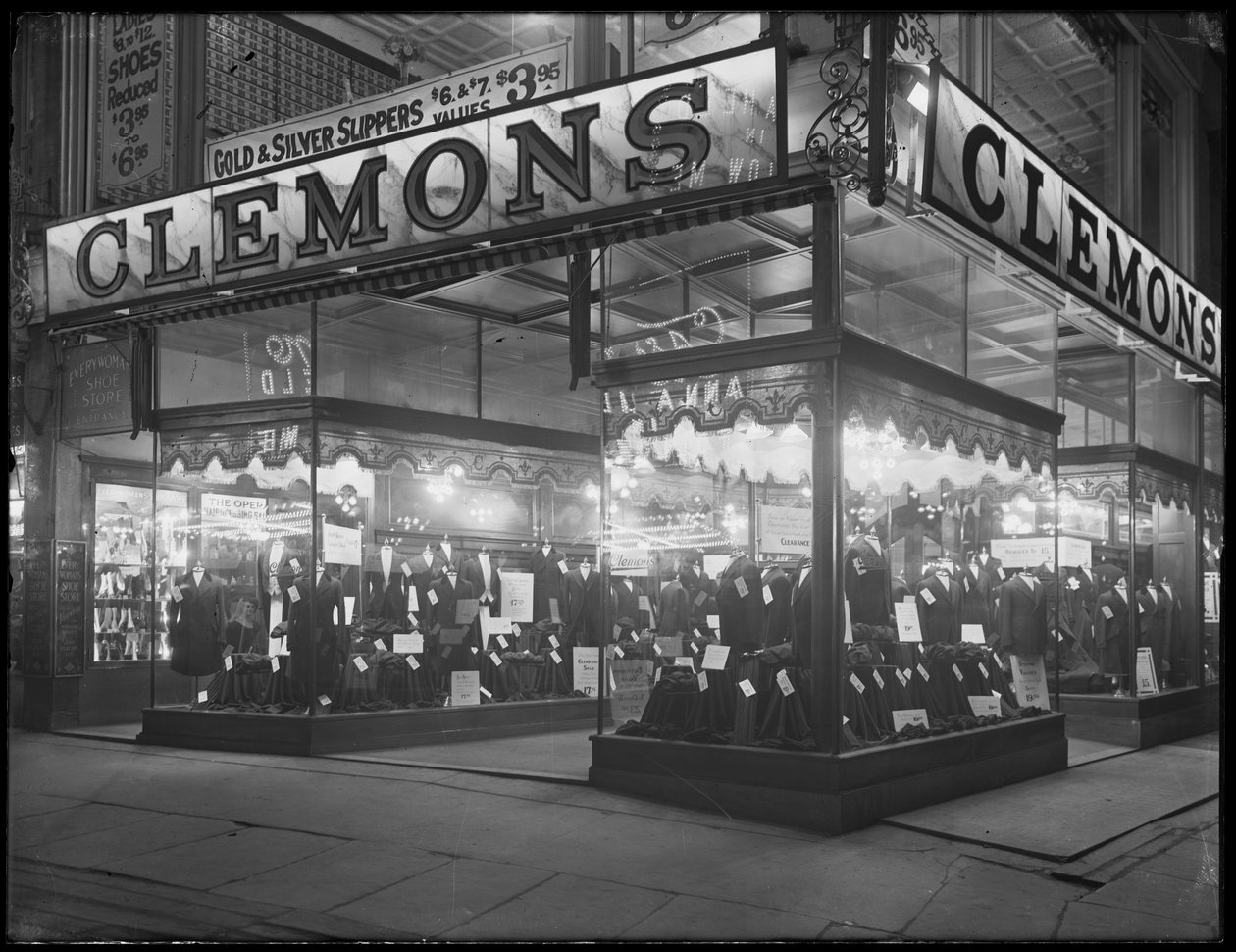 Sinal e fachada de Clemons, o alfaiate, Nova York, 6 de janeiro de 1917 de William Davis Hassler