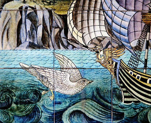 Azulejos representando um galeão de William de Morgan