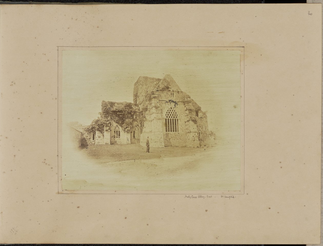 Abadia de Santa Cruz. Leste de William Despard Hemphill, M.D.