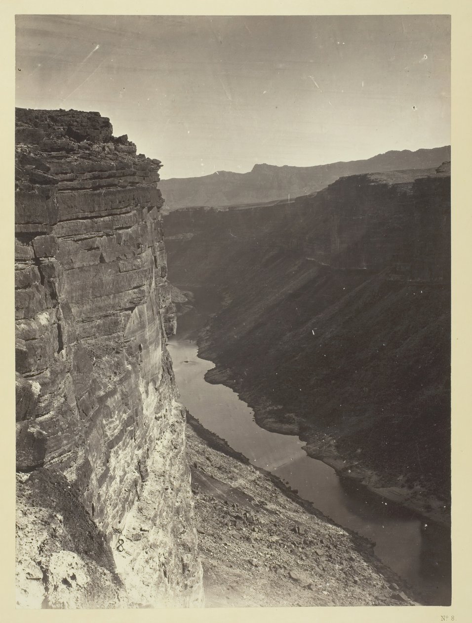 Grand Cañon, Rio Colorado, Perto de Paria Creek, Looking East, 1872. de William H. Bell