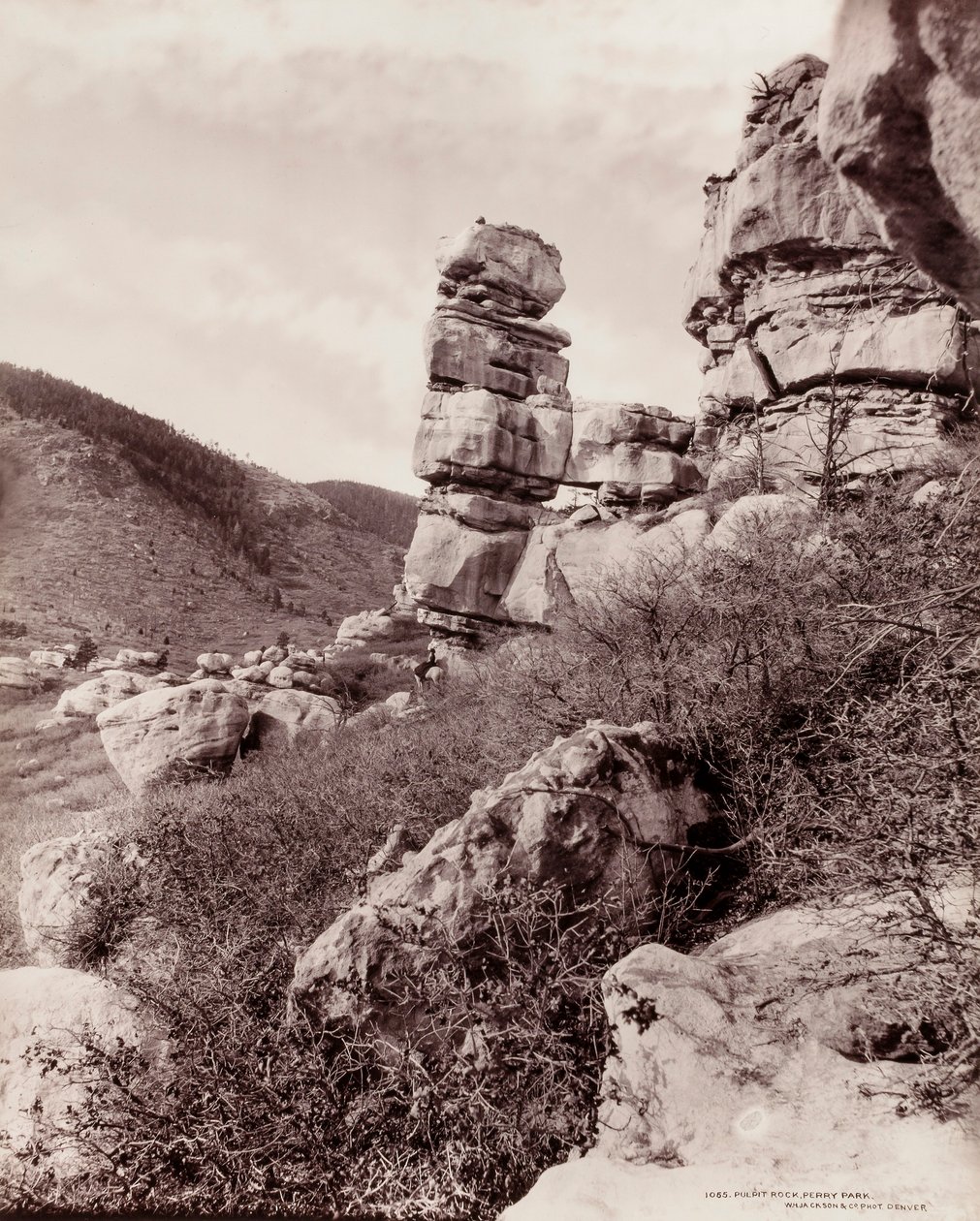 Rocha do Púlpito, Parque Perry (1055) de William H. Jackson