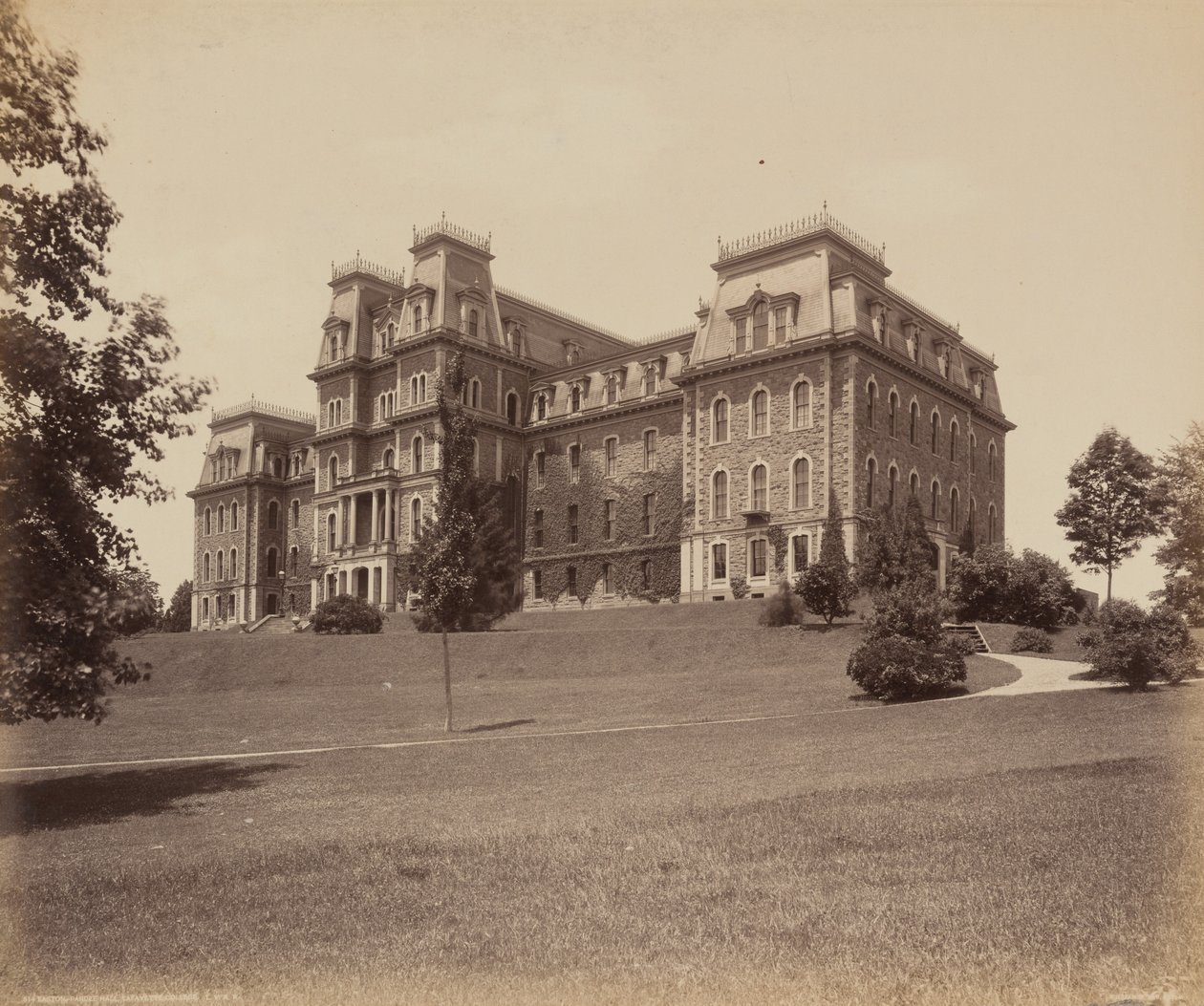 Easton, Pardee Hall, Lafayette College de William H. Rau