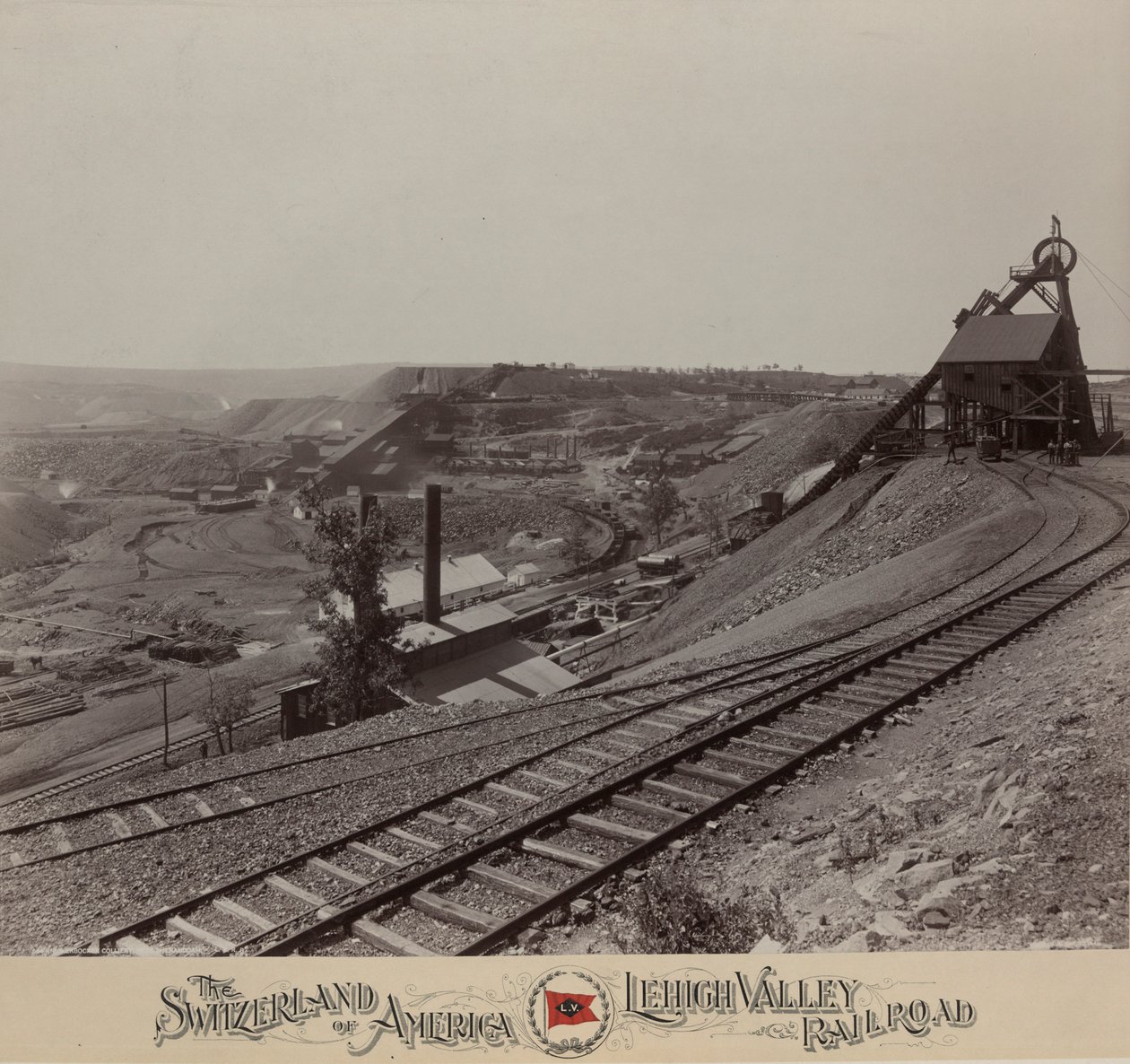 Knickerbocker Colliery perto de Shenandoah, Lehigh Valley Railroad de William H. Rau