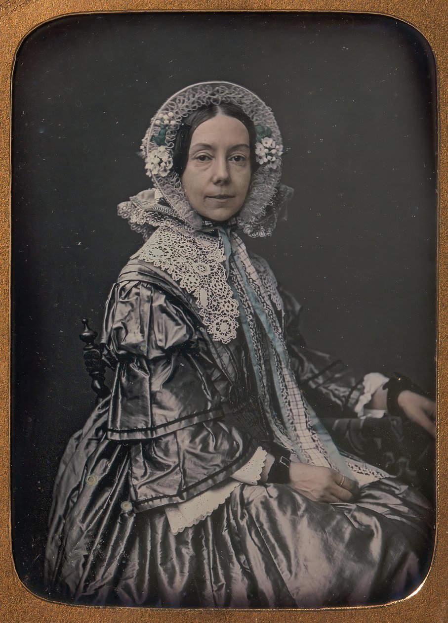 Mulher de meia-idade sentada vestida com elegância, 1854-60. de William Hardy Kent