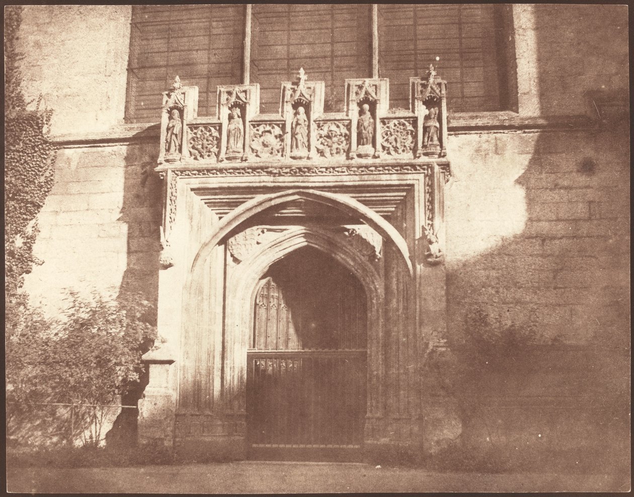Uma porta antiga no Magdalen College, Oxford de William Henry Fox Talbot
