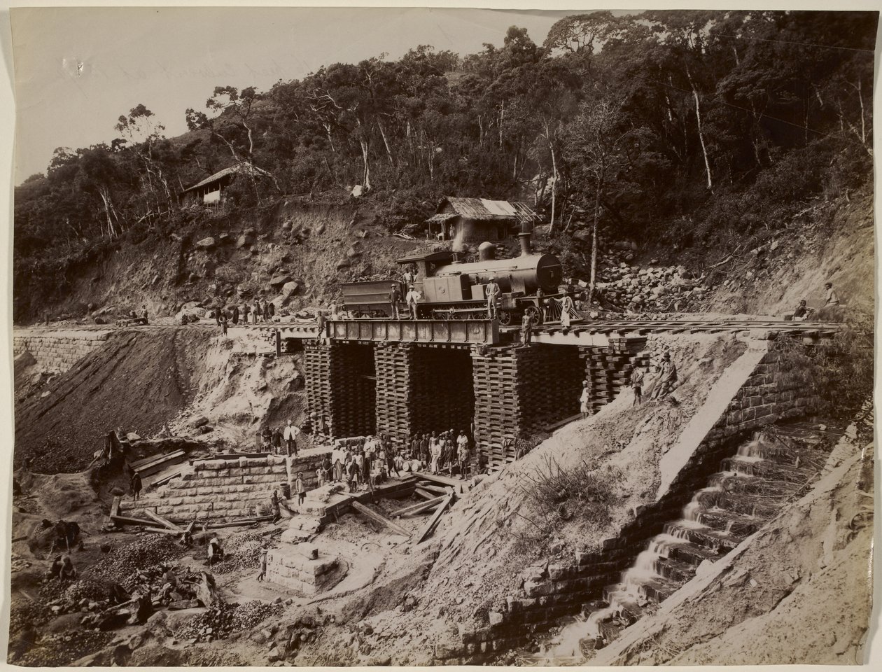 Sem título (construção ferroviária) (foto p/b) de William Henry Fox Talbot