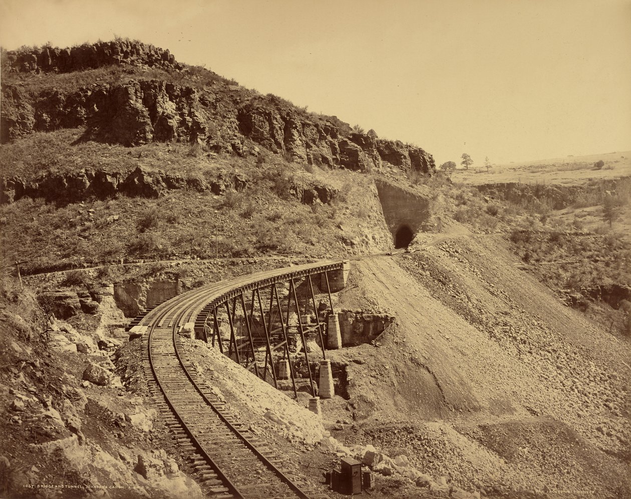 Ponte e túnel, Johnson