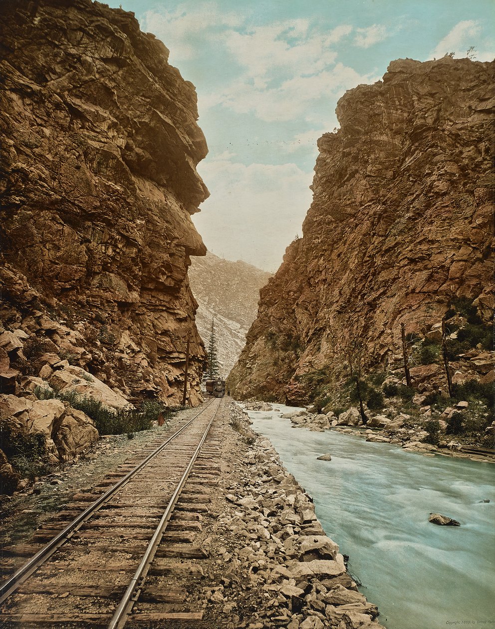 Clear Creek Canyon, Colorado, cerca de 1899 (photolitho) de William Henry Jackson