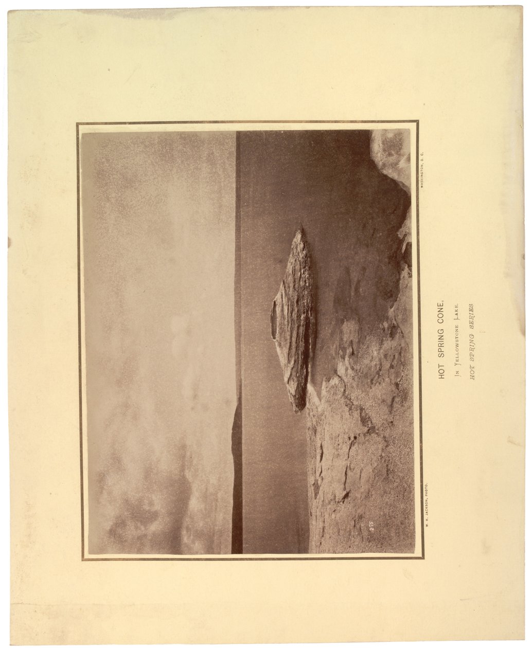 Cone de primavera quente, no lago Yellowstone, 1871 (foto sépia) de William Hicks Jackson