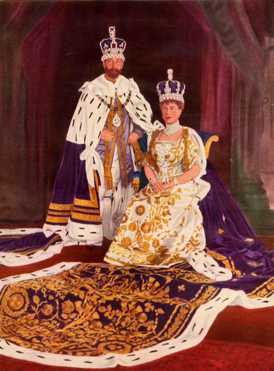 Suas Majestades, o rei George V e a rainha Mary, em suas vestes de coroação, 1911, 1951. de William and Daniel Downey
