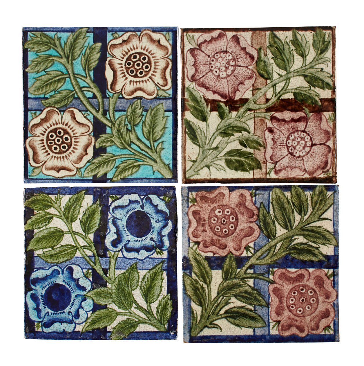 Quatro azulejos com padrão "Rose Trellis", n.º 661 de William de Morgan