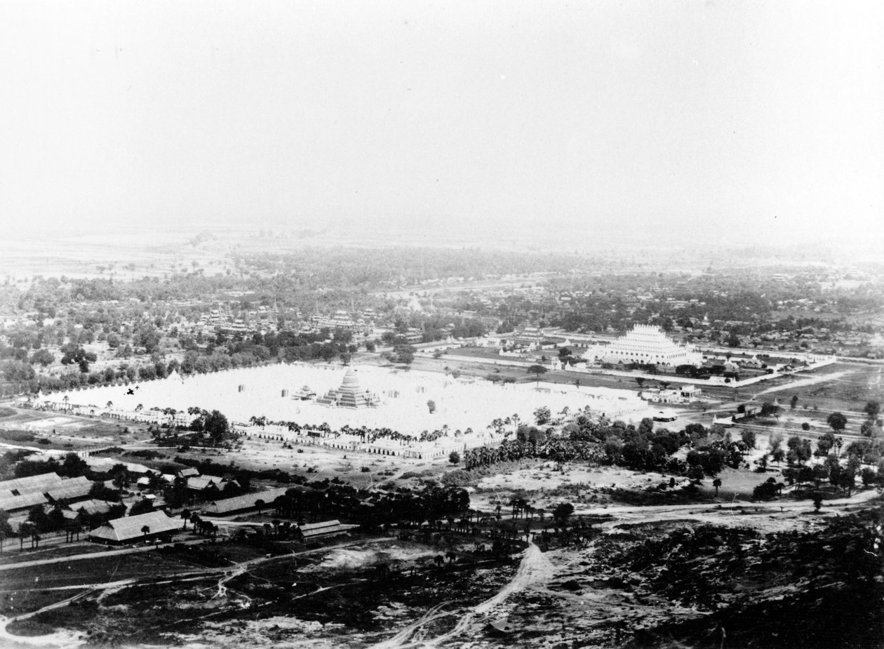 Vista do Monte Mandalay, Birmânia, 1886 de Willoughby Wallace Hooper