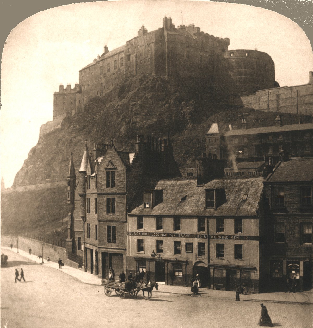 Castelo de Edimburgo de Grasmarket, Escócia. de Works and Sun Sculpture Studios
