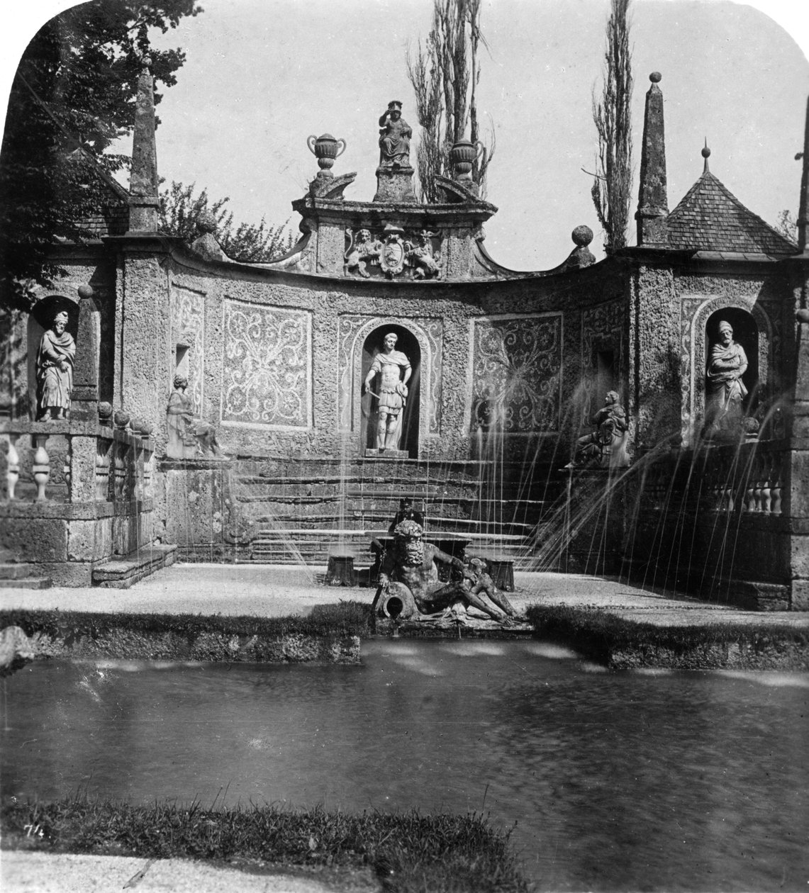 Fonte, Castelo Hellbrunn, Salzburgo, Áustria, c1900. de Wurthle and Sons