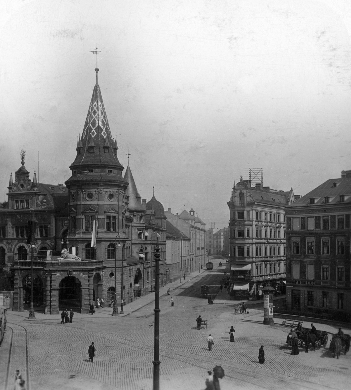 Löwenbräu Keller e Stiglmaierplatz, Munique, Alemanha, c1900s. de Wurthle and Sons