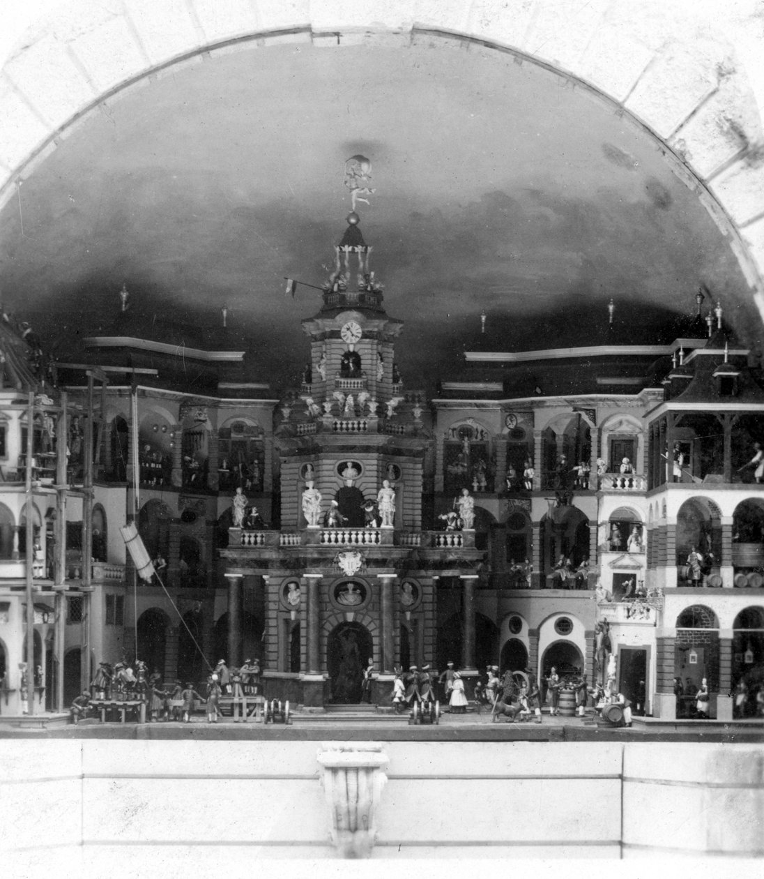 Teatro mecânico, Castelo Hellbrunn, Salzburgo, Áustria, c1900 de Wurthle and Sons