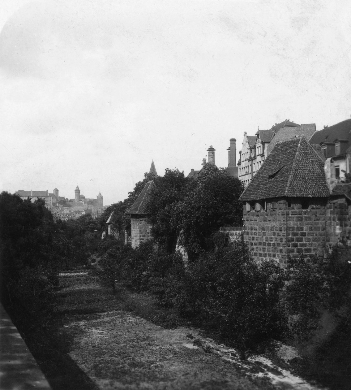 Castelo de Nuremberg, Nuremberg, Alemanha, c1900s. de Wurthle and Sons