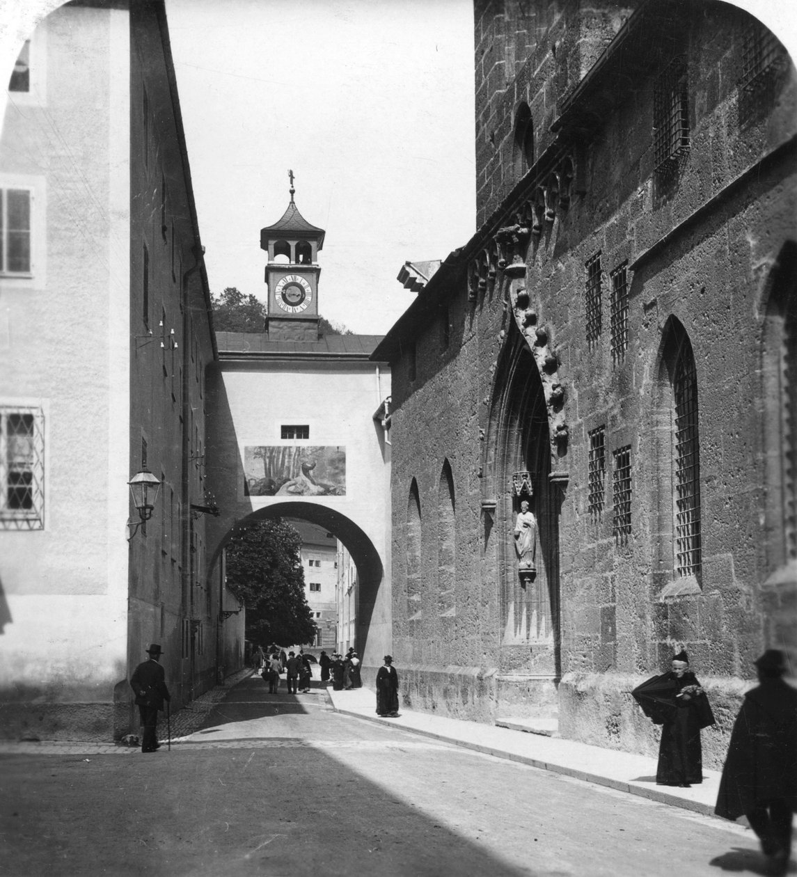 Igreja Paroquial Porta, Salzburgo, Áustria, c1900s. de Wurthle and Sons