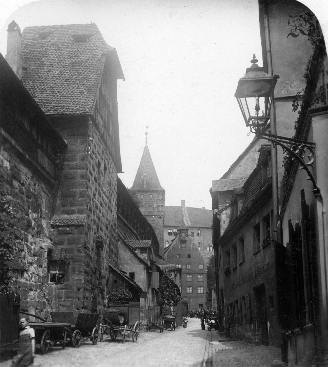 O Tiergartnertor, Nuremberg, Alemanha, c1900s. de Wurthle and Sons