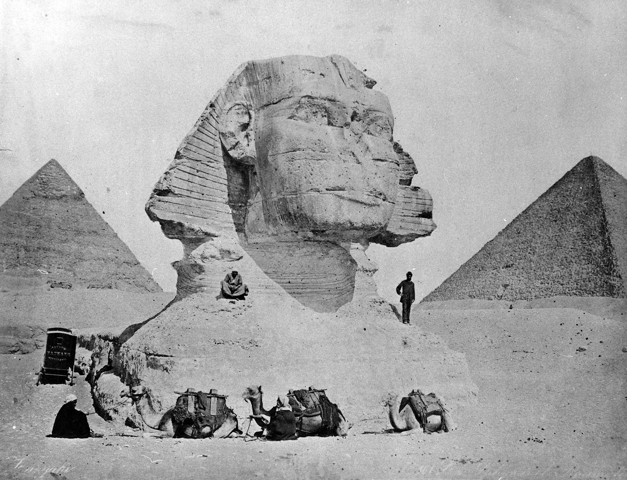 Auto-retrato com a Esfinge de Gizé, final da década de 1870 de Zangaki Brothers