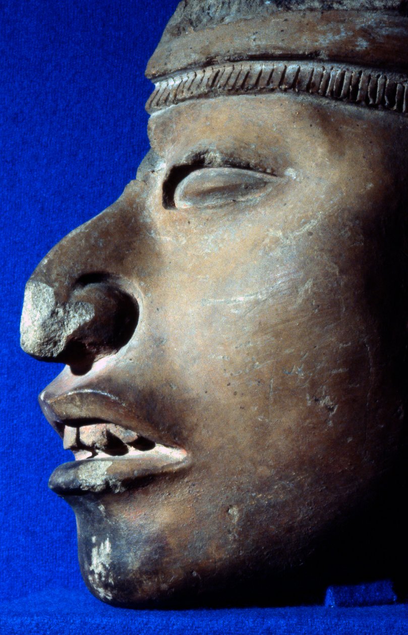 Perfil de um homem zapoteco, final do período clássico (700-1000 dC) (cerâmica) de Zapotec