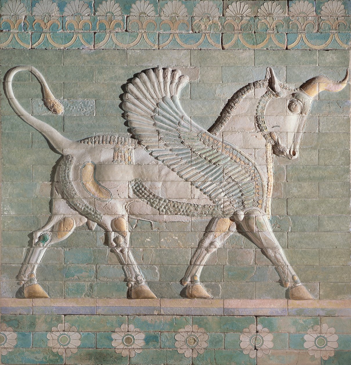00353 Touro alado, persa, de Susa, Dinastia Achaemenid, c.500 a.C. (azulejos) de Hippolyte Lalaise Devéria