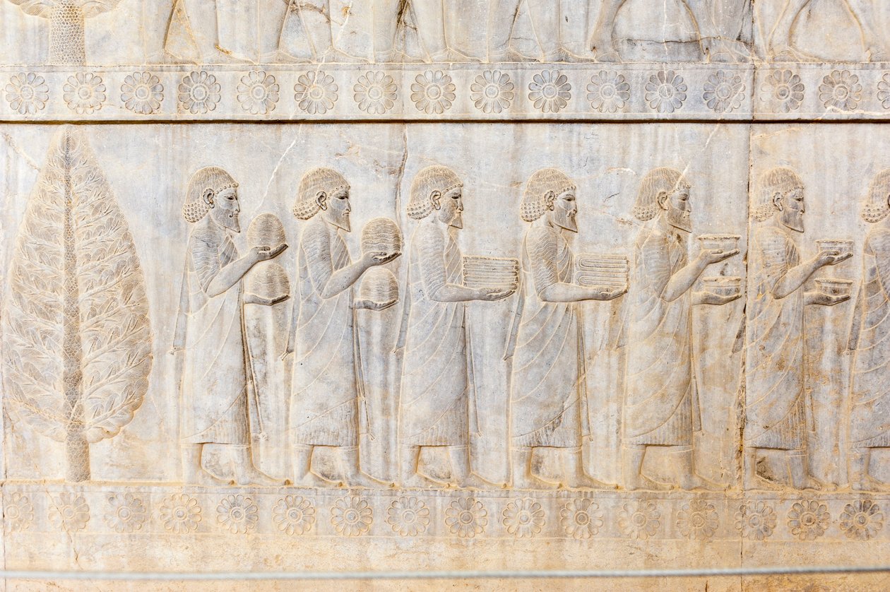 Antigo relevo dos Aquemenídeos; delegação dos Ionianos; Palácio Apadana; sítio arqueológico; antiga cidade persa Persepolis; Património Mundial da UNESCO; Província dos Reis; Irão; Ásia de Frederick (attr. to) Barnard