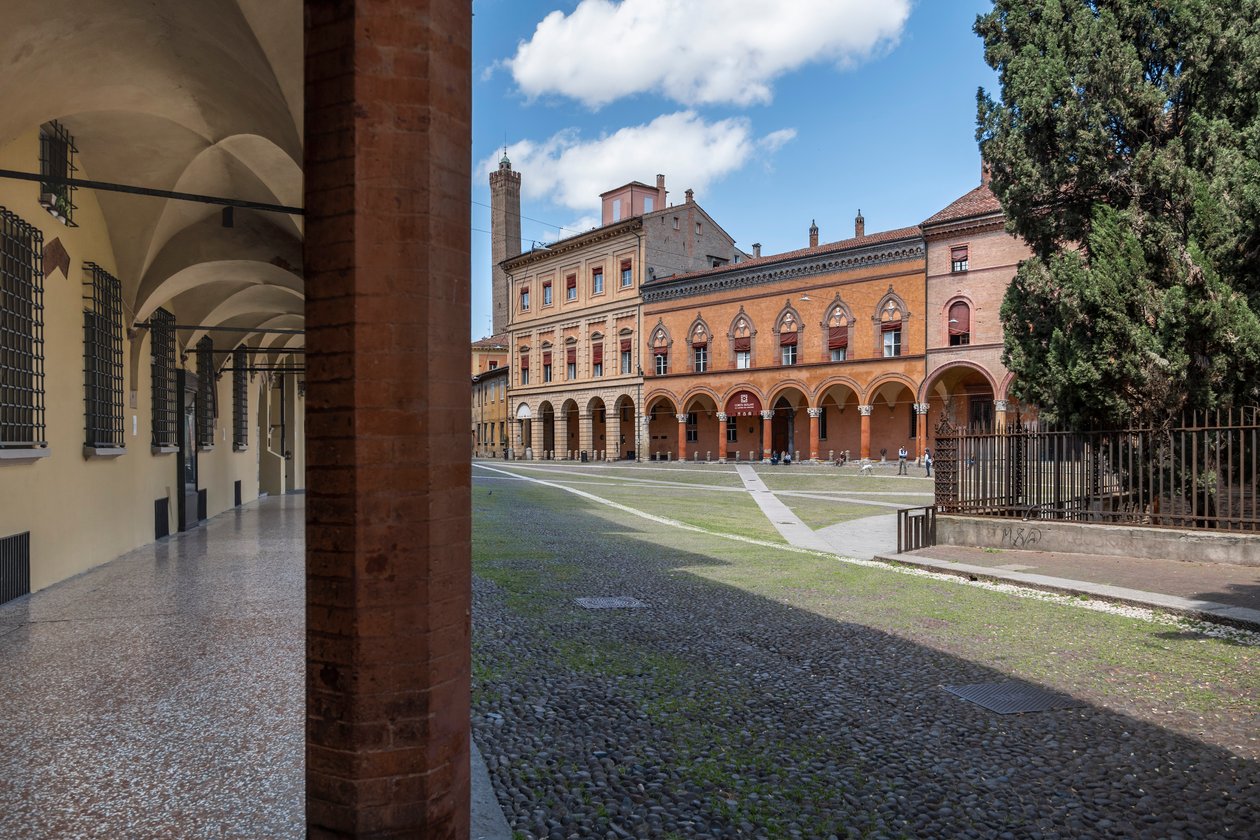 Piazza Santo Stefano, Bolonha, Itália (foto) de . .