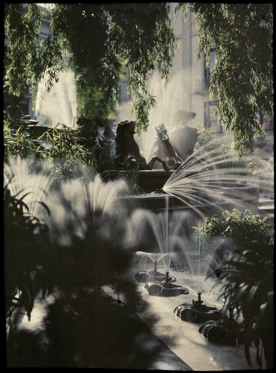 A Fonte de Neptuno, Cheltenham, c 1910 de Frederick (attr. to) Barnard