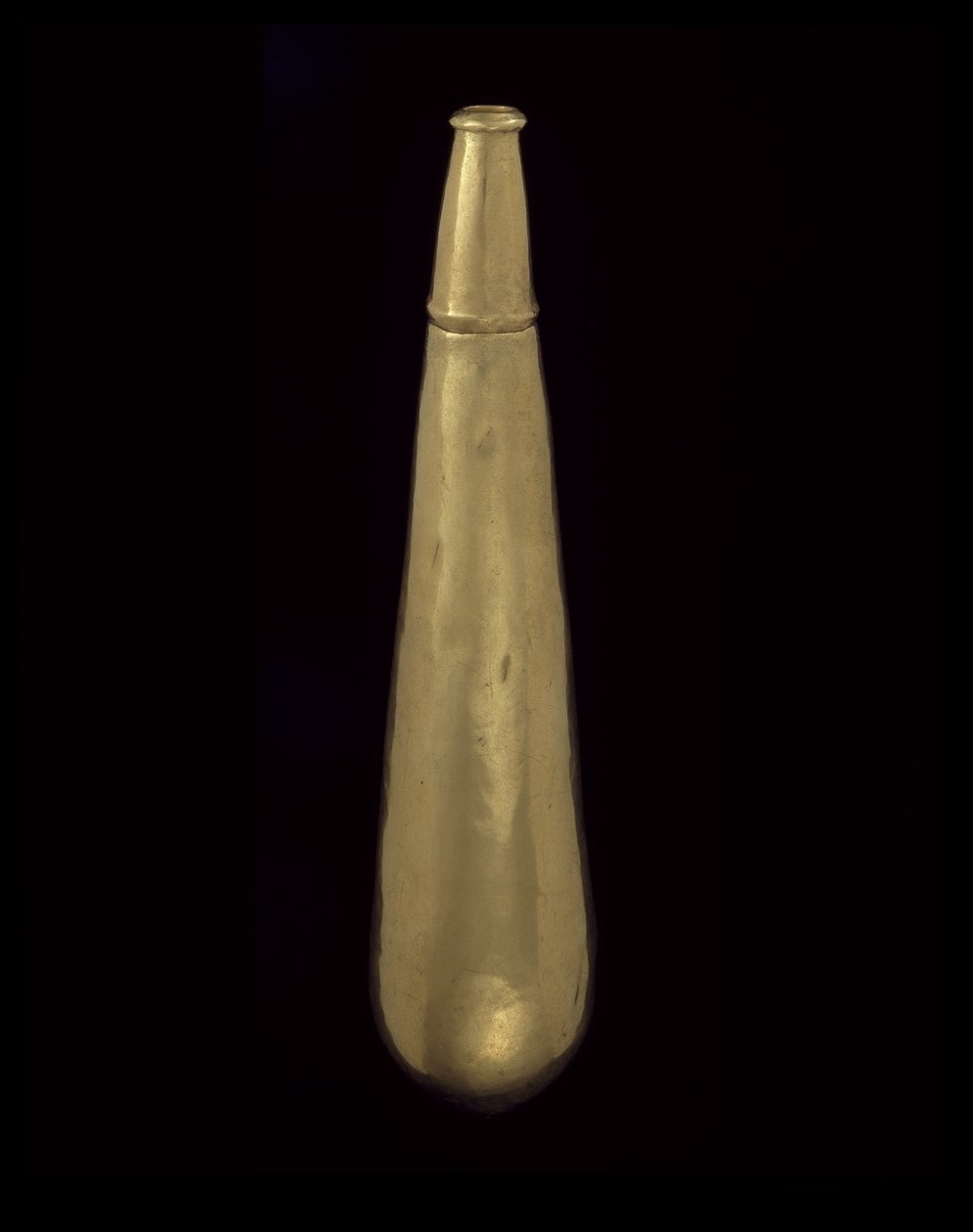 Frasco de coca em forma de lágrima, 200-1600 DC (ouro) de civilization Quimbaya