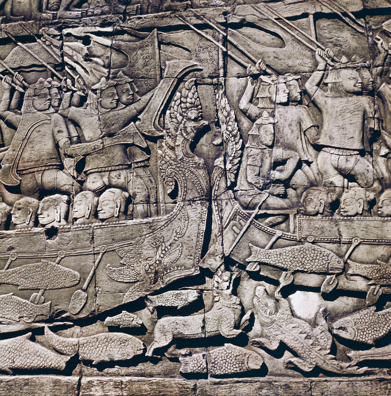 Batalha naval entre Cham e Khmer, detalhe de um baixo-relevo do Templo Bayon (século XIII), Angkor Thom, sítio arqueológico de Angkor (Lista do Património Mundial da UNESCO de Theodore Charles Ange Coquelin