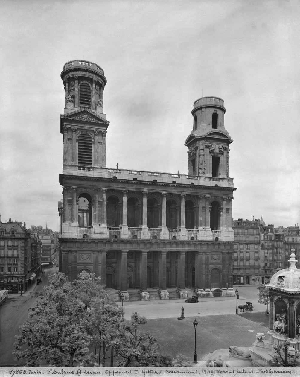 Vista da igreja de Saint-Sulpice, 1921-22 (veja também 346071) de Studio Giraudon