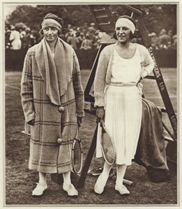 Kitty Godfree e Suzanne Lenglen (foto a p/b) de (after) English photographer