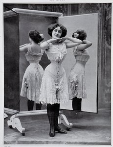 Modelo apresentando o espartilho Thylda, foto Félix - em "Les Modes", Dez. 1907. de (after) Felix Studio