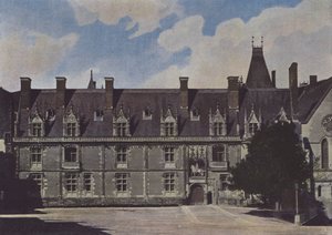 Chateau de Blois, Fachada no pátio (foto colorida) de (after) French Photographer