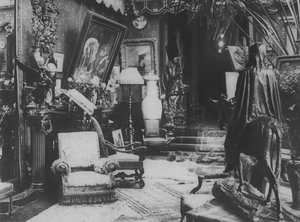 Na Casa de Sarah Bernhardt (foto a p/b)