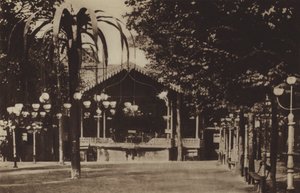 O coreto do Bal Mabille (foto a p/b) de (after) French Photographer