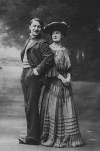 Sacha Guitry e Charlotte Lyses (foto a p/b)