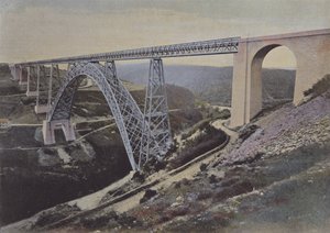 Viaduto de Garabit (foto colorida) de (after) French Photographer