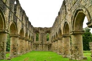 A Abadia de Buildwas, um mosteiro cisterciense medieval em Shropshire, Inglaterra.
