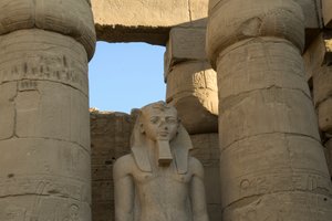 Templo de Luxor, arquitetura do Antigo Egito em Luxor de Albert Mansour