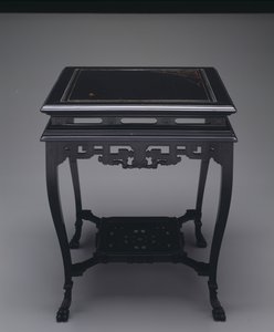 Mesa, c.1880 (madeira e incrustações) de A. and H. Lejambre