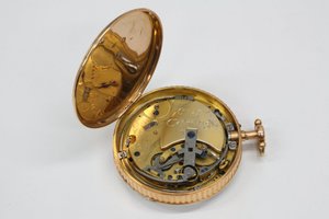 Reverso do relógio Perpetuelle, 1783 (estojo de ouro)