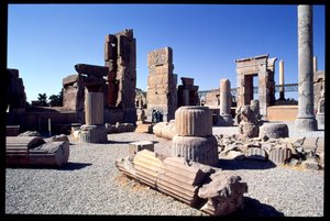 Vista, de, a, oeste, entrada, para, a, cem, coluna, corredor de Achaemenid