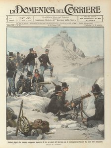 Soldados alpinos que estão realizando manobras de tiro ao pé do Matterhorn com metralhadoras