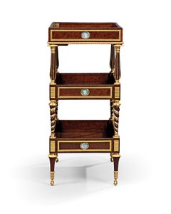 Late Louis XVI ormolu e camafeu montado em madeira de teixo e mesa de mogno travailleuse de Adam Weisweiler