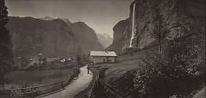 Vale de Lauterbrunnen, Suíça, do álbum Charbons de Braun- views taken ..., c. 1868. de Adolphe Braun
