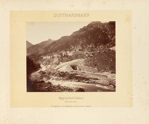 Caminho de ferro do Gotardo: galeria Häggrigerbach com a linha superior
